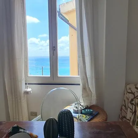 Finestra Sul Mare A Monterosso